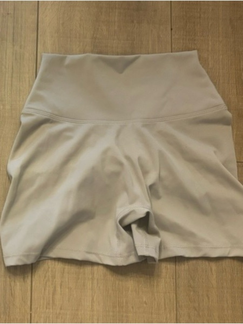Mini Beast Women's High-Waist scrunch bum shorts, 2 pairs